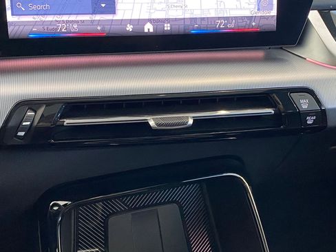 Used 2025 BMW X1 xDrive28i w/ Premium Package image 27