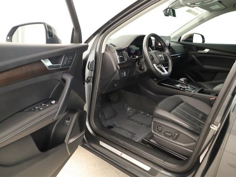 Used 2023 Audi Q5 2.0T Premium Plus w/ Premium Plus Package image 14