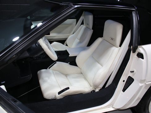 Used 1988 Chevrolet Corvette Coupe image 48