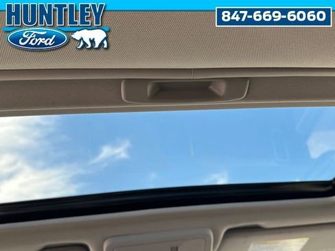 Used 2024 Nissan Frontier SL w/ Technology Package image 15