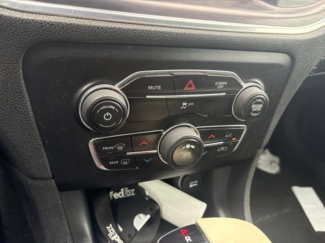 Used 2017 Dodge Charger SE RWD image 15