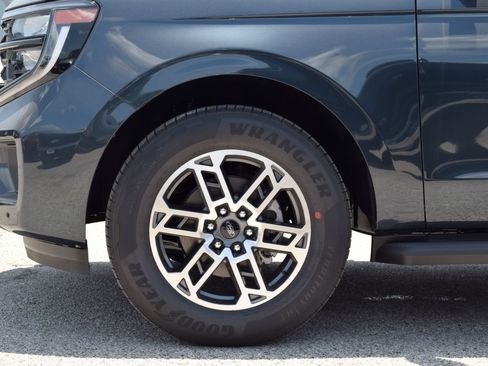 New 2026 Ford Expedition Active RWD image 27