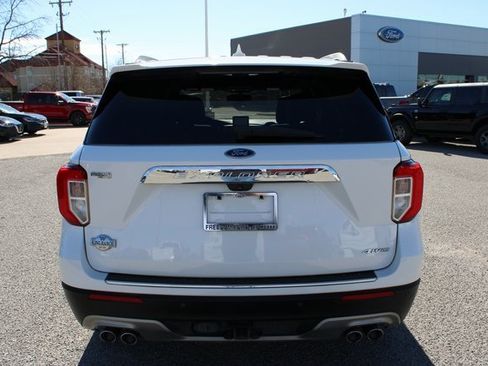 Used 2021 Ford Explorer King Ranch w/ Premium Technology Package image 6
