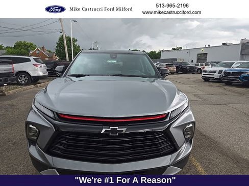 Used 2023 Chevrolet Blazer LT AWD/4WD image 2