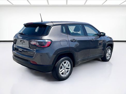 Used 2021 Jeep Compass Sport FWD image 4