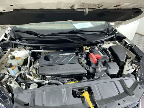 Used 2023 Nissan Rogue SL image 12