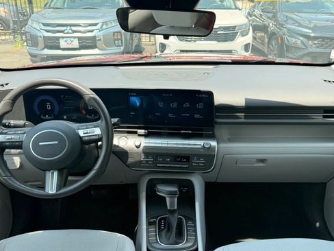 Used 2025 Hyundai Kona SEL FWD image 15