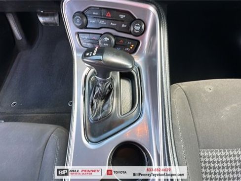 Used 2022 Dodge Challenger GT image 9