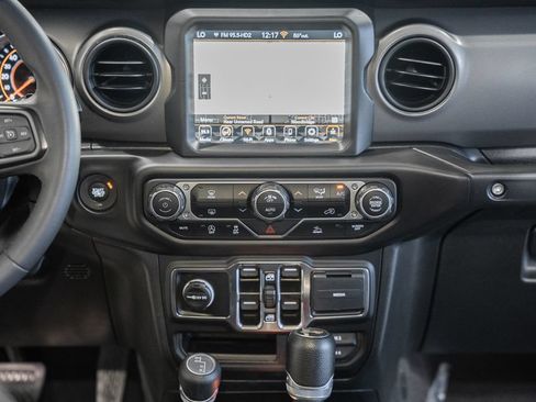 Used 2023 Jeep Wrangler Unlimited Sport AWD/4WD image 20