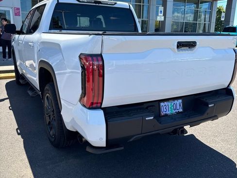 Used 2025 Toyota Tundra Limited w/ TRD Off-Road Package AWD/4WD image 7
