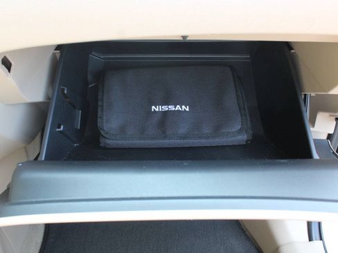 Used 2015 Nissan Rogue S AWD/4WD image 29
