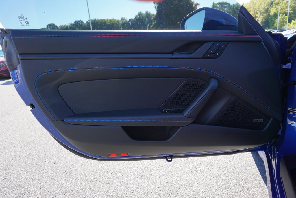 Used 2026 Porsche 911 Carrera RWD image 12