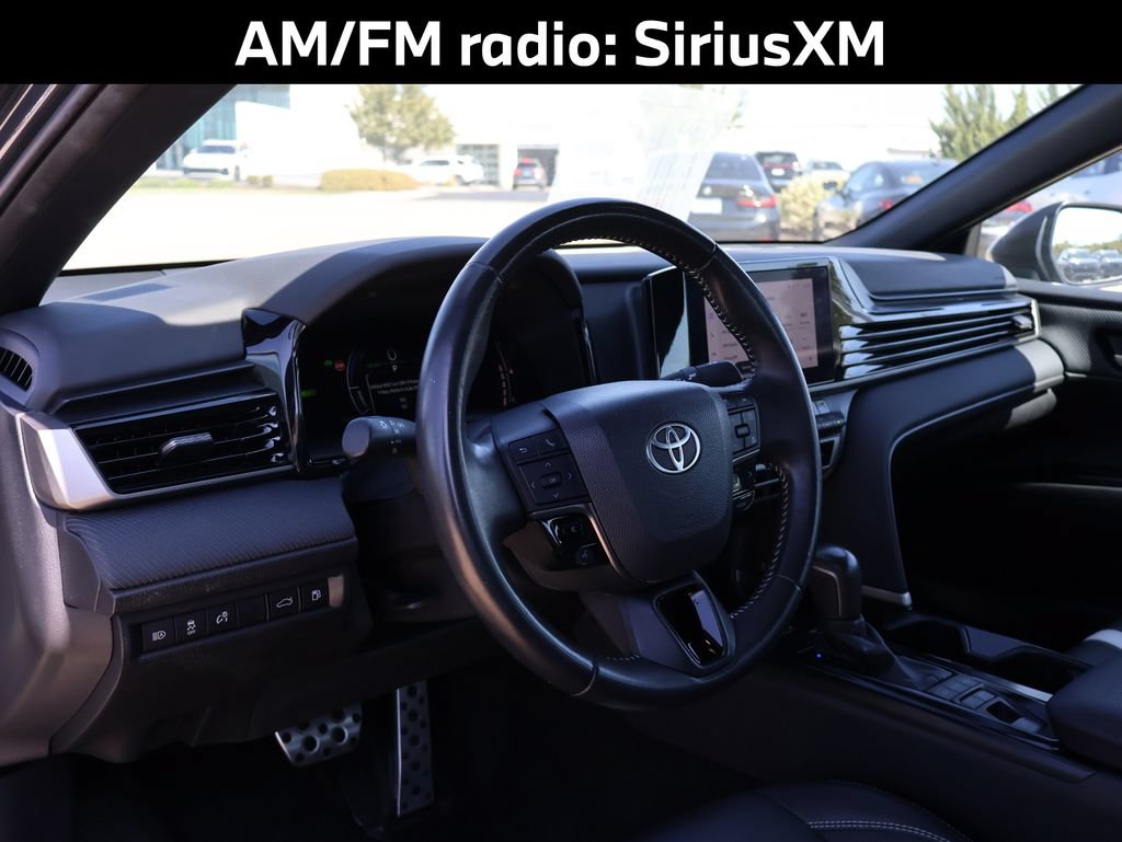 Used 2025 Toyota Camry SE FWD image 5