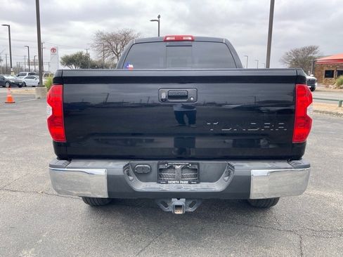 Used 2015 Toyota Tundra SR5 w/ Tow Package image 5