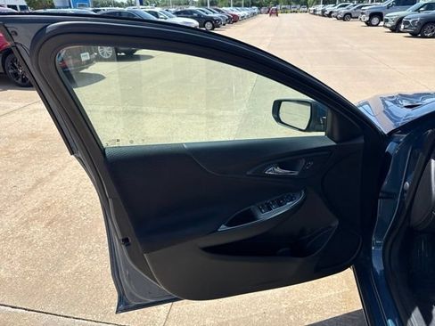 Used 2024 Chevrolet Malibu LT FWD image 10