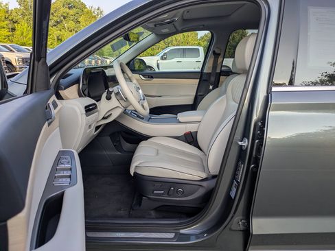 Used 2023 Hyundai Palisade Limited AWD/4WD image 12