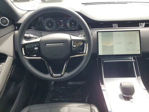 Used 2025 Land Rover Range Rover Evoque S image 15