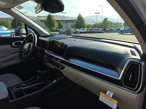 New 2025 Kia Sorento EX w/ Panoramic Sunroof Package image 7