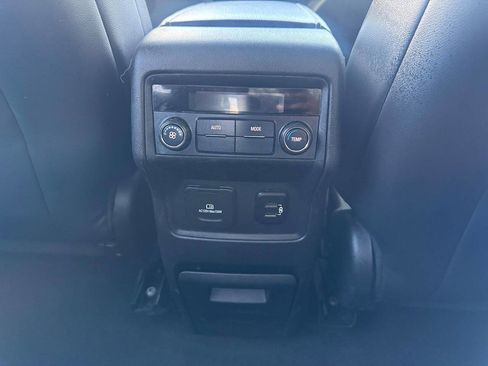 Used 2018 GMC Acadia SLT FWD image 20