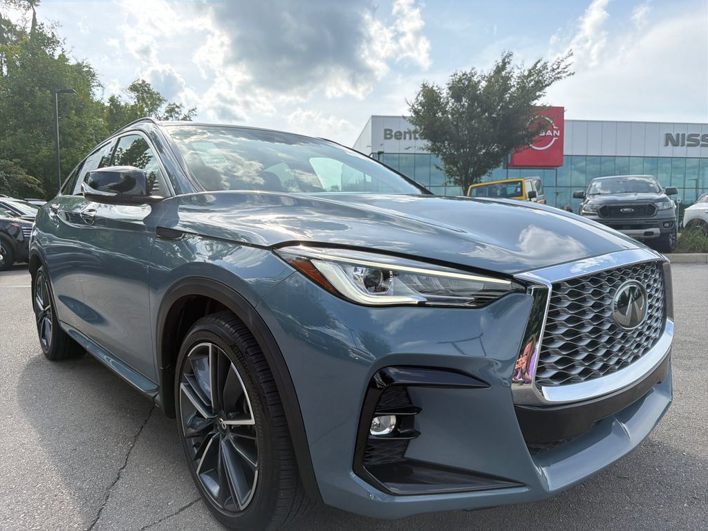 Used 2023 INFINITI QX55 Luxe w/ Cargo Package AWD/4WD image 2