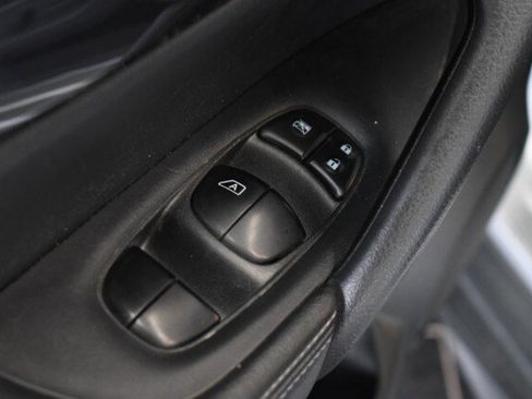 Used 2018 Nissan Rogue SV w/ Premium Package AWD/4WD image 20