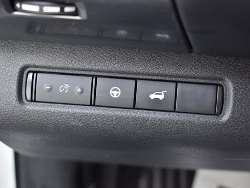 Used 2024 Nissan Pathfinder SL FWD image 47
