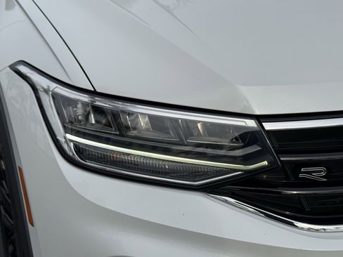 Used 2023 Volkswagen Tiguan SE R-Line image 6