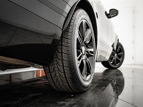 Used 2022 Land Rover Range Rover Velar R-Dynamic S image 50