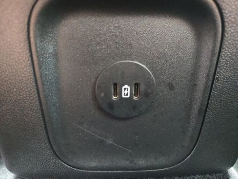 Used 2025 Ford Escape Platinum image 40