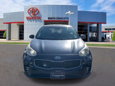 Used 2017 Kia Sportage LX image 3