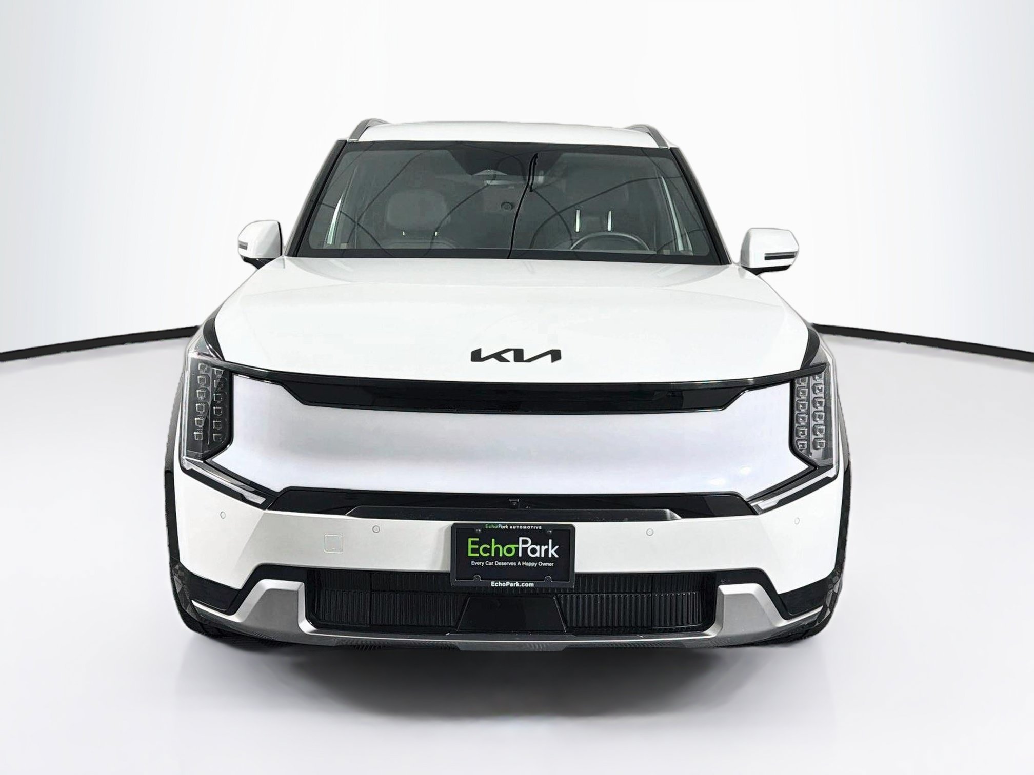 Used 2024 Kia EV9 Land AWD/4WD image 2