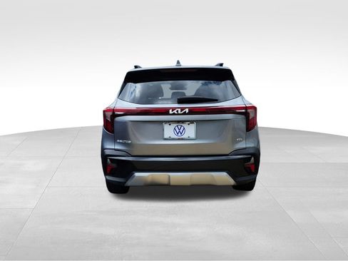 Used 2024 Kia Seltos EX AWD/4WD image 5
