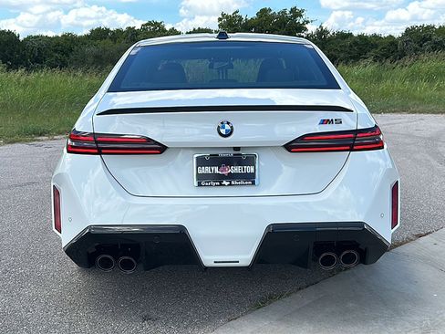 New 2026 BMW M5 w/ Carbon Package image 7