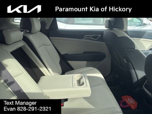 Used 2023 Kia Sportage EX image 5