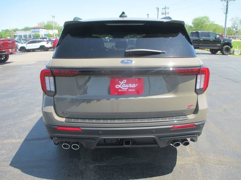 Used 2026 Ford Explorer ST w/ Sun And Sound Package image 6