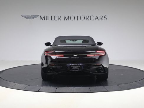 Used 2020 Aston Martin DB11 Volante image 18