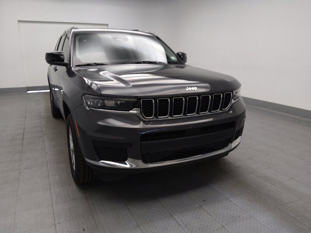 Used 2024 Jeep Grand Cherokee L Laredo AWD/4WD image 14