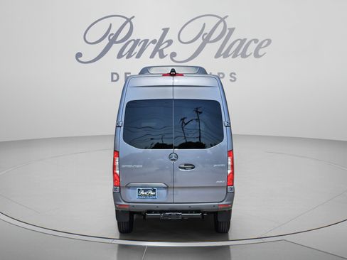Used 2026 Mercedes-Benz Sprinter 2500 image 4