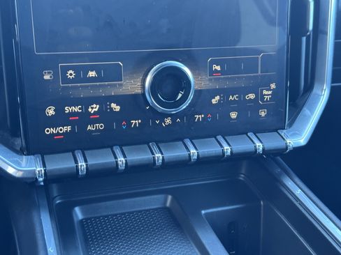 Used 2024 GMC Acadia Elevation image 27