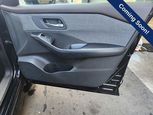 Used 2023 Nissan Rogue SV FWD image 22