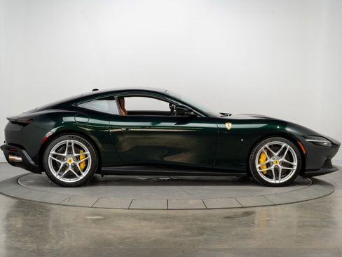 Certified 2022 Ferrari Roma image 5
