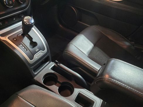 Used 2014 Jeep Compass Latitude w/ Sun/Sound Group FWD image 26
