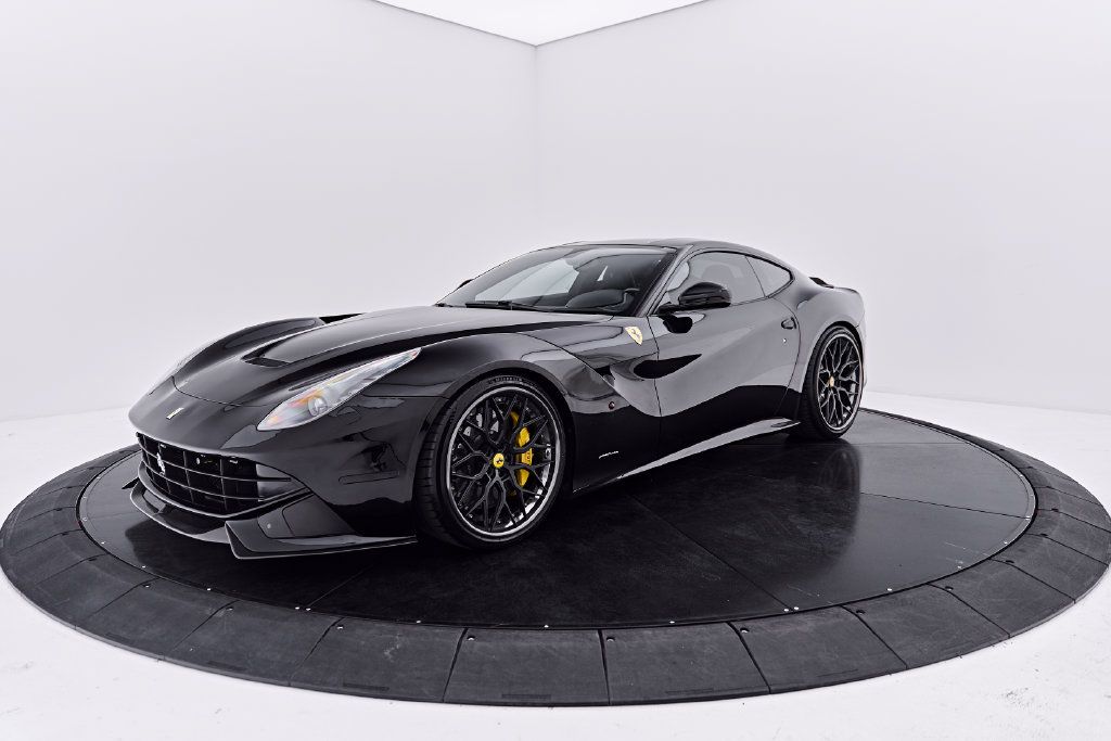Used 2015 Ferrari F12 Berlinetta RWD image 15