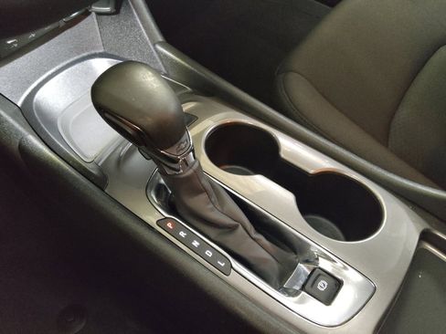 Used 2023 Chevrolet Malibu LS FWD image 26