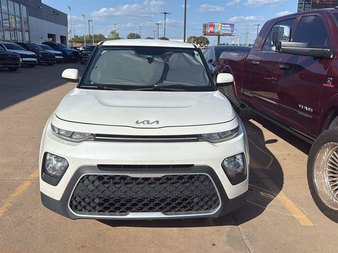 Used 2022 Kia Soul LX FWD image 7