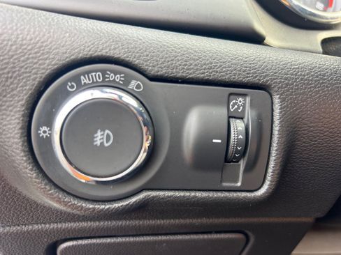 Used 2019 Buick Cascada Premium FWD image 26