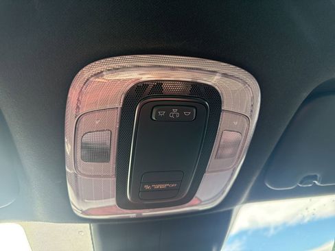 Used 2025 Hyundai Elantra Sport image 28