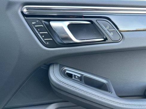 New 2026 Porsche Macan AWD/4WD image 19