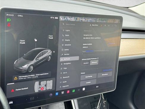 Used 2018 Tesla Model 3 Long Range RWD image 18
