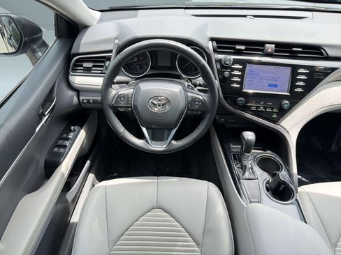 Used 2019 Toyota Camry SE FWD image 25